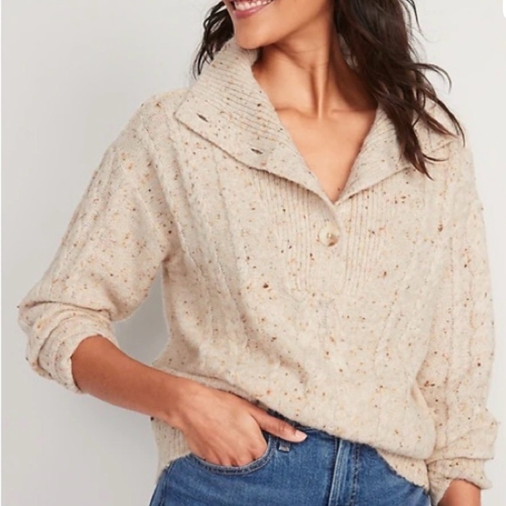 OLD NAVY MT Exaggerated button collar tan speckled woman cozy wool blend sweater